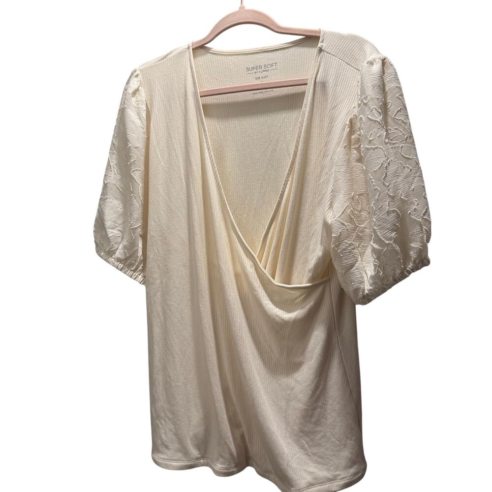 Torrid Ribbed V-Neck Surplice Top Pristine Size 2 (2X‎ 18–20) Soft Stretch